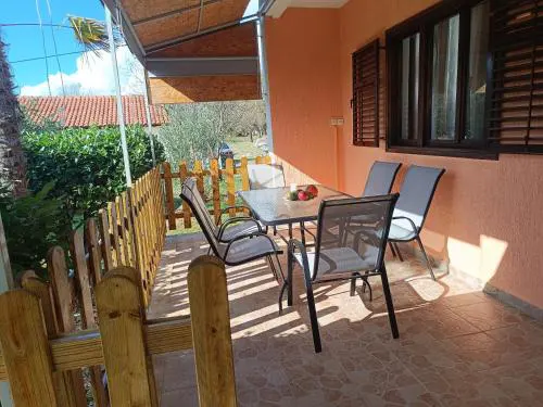 Holiday Home Višnja with Pool