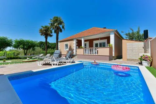Holiday House MERI, 5+2, Benkovac