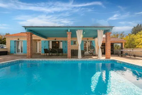 Stone villa Jurenda with pool
