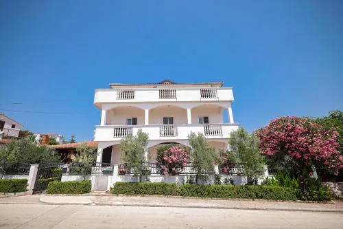 Apartments Marina