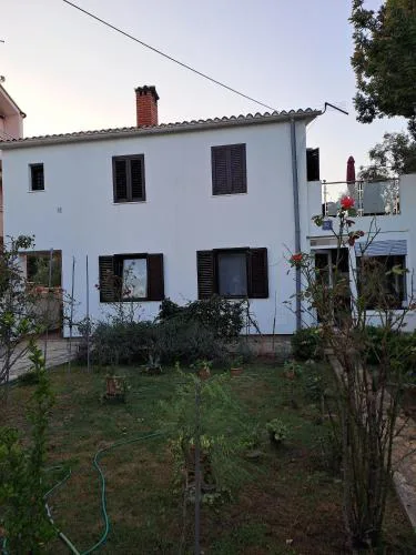 Apartments with parking space Petrcane, Zadar - 23558