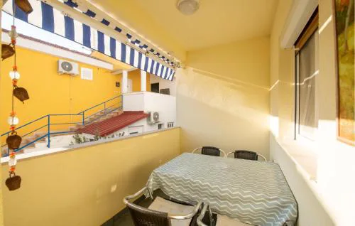 Beautiful Apartment In Petrcane
