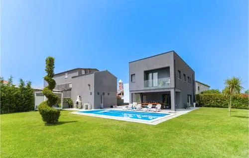 Villa Lux