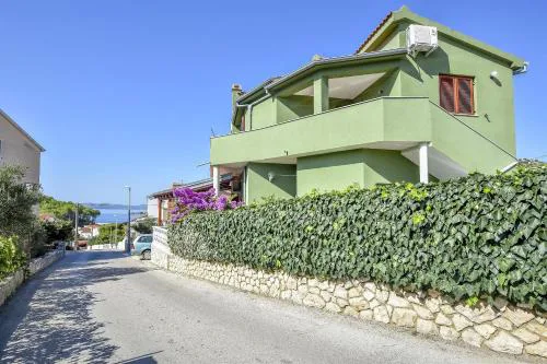 Apartment Burin