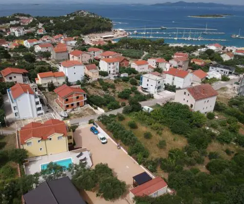 Apartment in Drage with sea views, balcony, air conditioning, WiFi 566-1