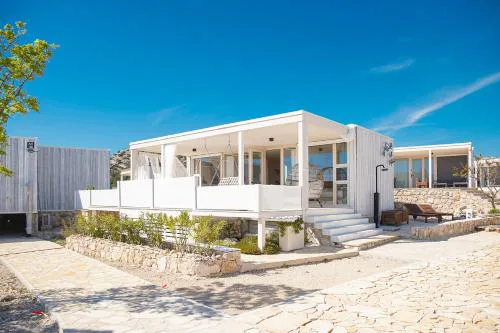 BUQEZ ECOVILLA 59 - DELPHINA
