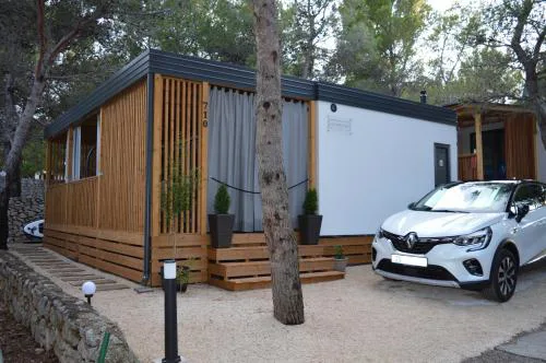 Lucas Mobile Home - premium mobile home with terrace and patio