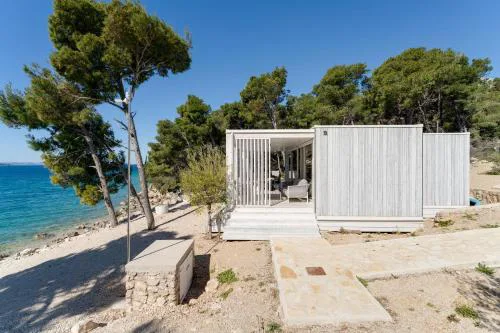 SPIRIT ONE BUQEZ VILLA - 1st Sea Line by beach