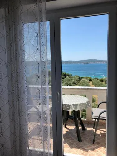 Apartments Delfini Mit Panoramablick Auf Das Meer