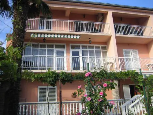 Apartments Renato