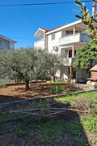 Apartments with parking space Sveti Filip i Jakov, Biograd - 24057