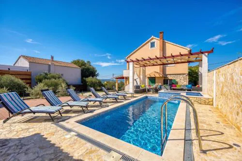 Coastal Paradise Villa with Pool - Happy Rentals