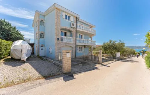 Cozy Apartment In Sveti Filip I Jakov