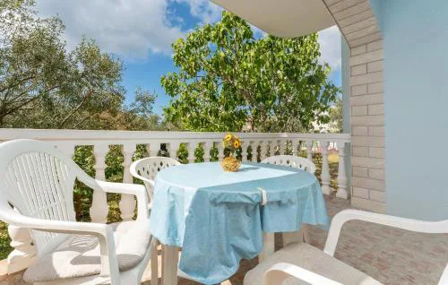 Cozy Apartment In Sveti Filip I Jakov