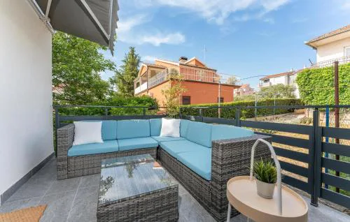 Cozy Apartment In Sveti Filip I Jakov