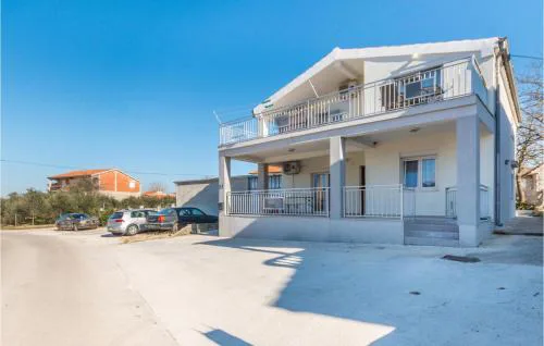 2 Bedroom Gorgeous Apartment In Galovac