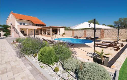 Five-Bedroom Holiday Home In Gorica