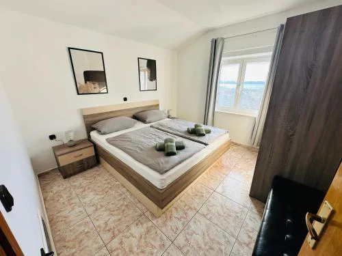 Family Apartment near Beach Petrčane - Quiet & Central- Unit 1