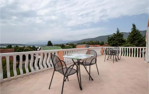 Gorgeous Apartment In Gornji Karin