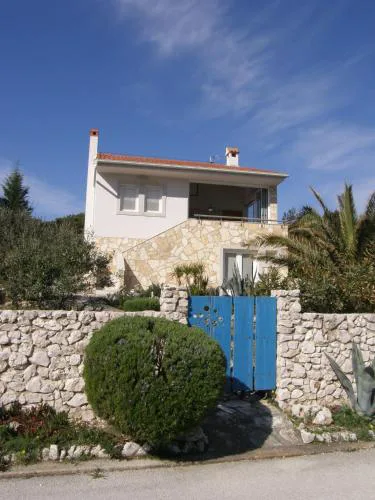 Cosy house by the sea