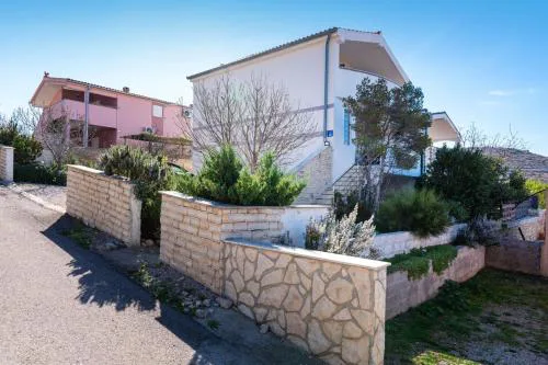 Apartments with parking space Rovanjska, Paklenica - 22989