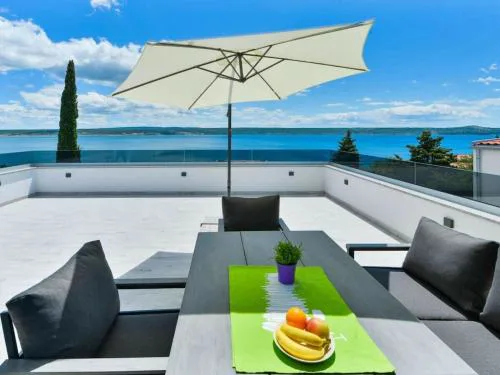 Modern Villa Futura with pool