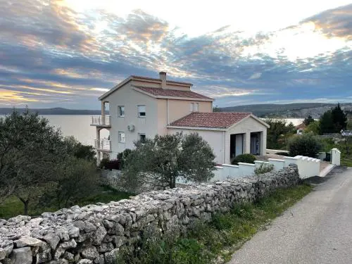 Villa Mebelle mit Meerblick