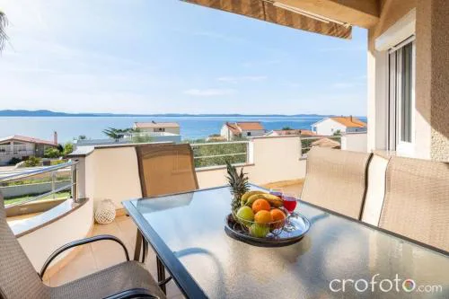 Luxury apartment with beautiful sea view