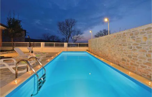 Two-Bedroom Holiday Home Krusevo With An Outdoor Swimming Pool 04