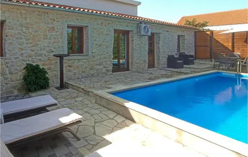 Pet Friendly Home In Lisane Tinjske