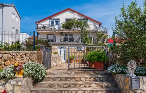 Amazing Apartment In Maslenica