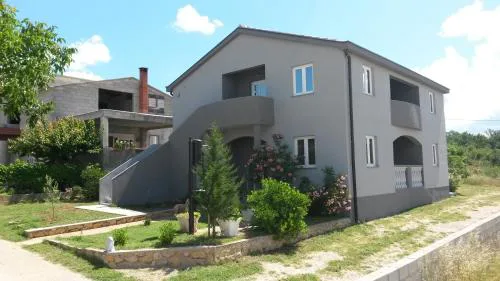 Apartman Monte Cristo 500m do plaže-beach