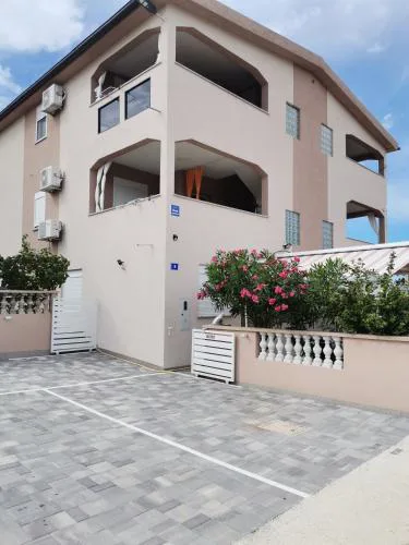 Apartment Robi