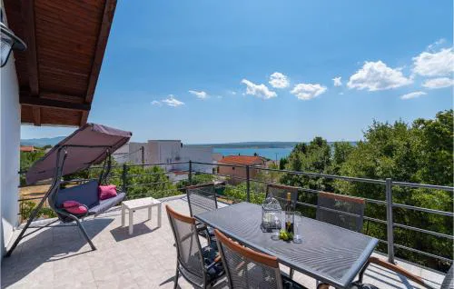 Lovely Apartment In Maslenica