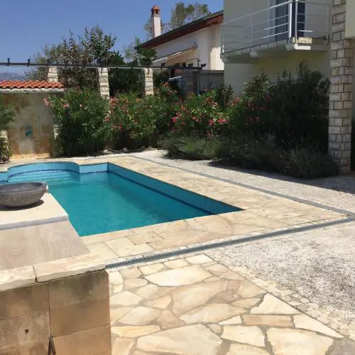 Charmantes Studio Mit Balkon Und Pool