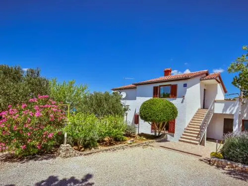 Holiday Home Kate by Interhome