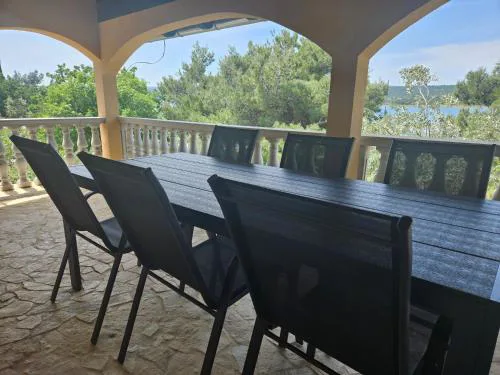 VILLA PUNTA BLAVA - beach front, ideal for kids, large terraces with sea view, internet, Netflix, no pets allowed, 3Kw EV ch