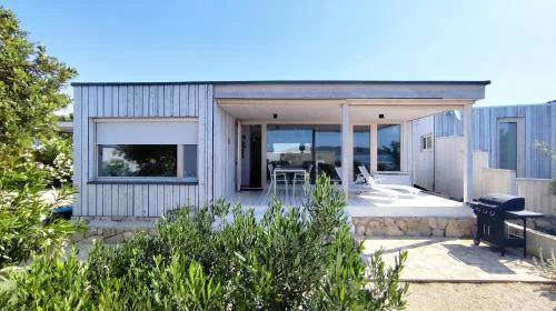 Camp Buqez 45 - Villa Artica