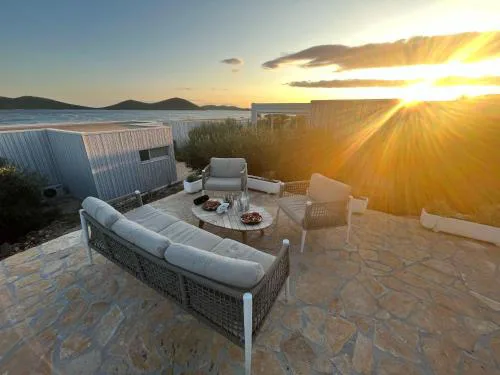 Sun Deck Buqez Villa 70