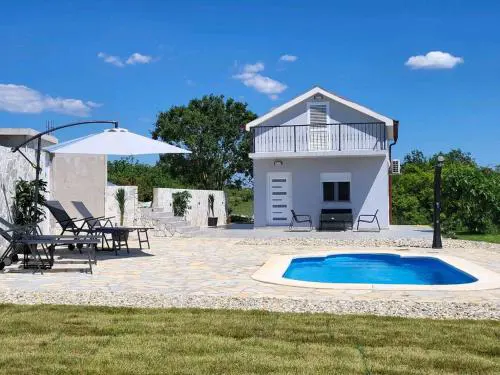 Villa Ana