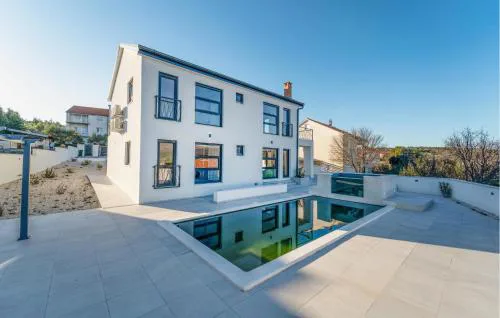 Beach Front Home In Pridraga
