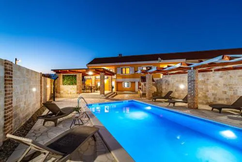 Villa Mendula ZadarVillas