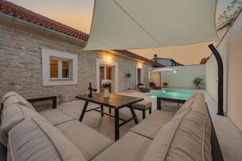 Villa Pod Murvom ZadarVillas