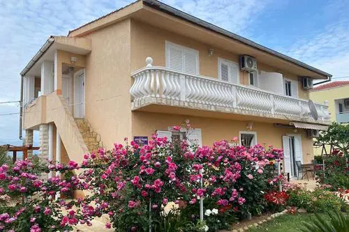 Apartments with parking space Privlaka, Zadar - 5746