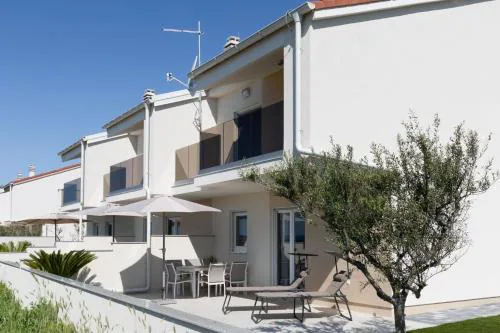 Beachfront Reiterer Villa V3 with Jacuzzi 30 meters from the Beach - CROWONDER LUXURY RENT