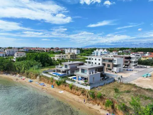 Deluxe Apartments Privlaka on the Sand