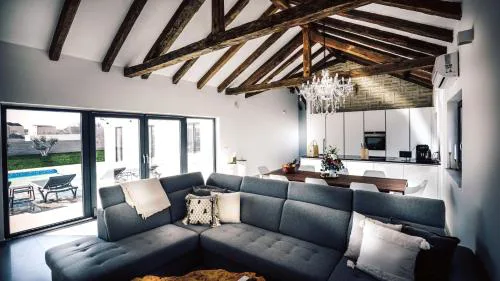 Luxury Villa Mala