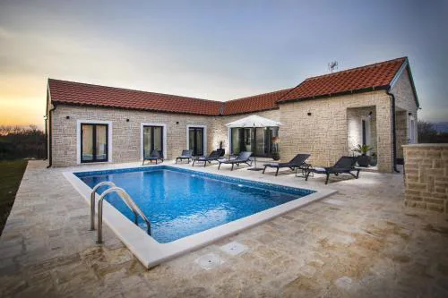 Villa Mala ZadarVillas