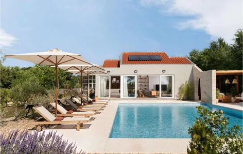 Villa White Gold