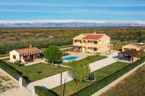 Villa Levatinka ZadarVillas